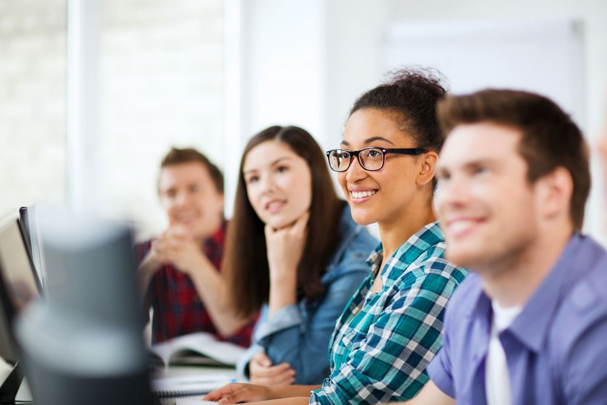 zur Vergrößerungsansicht des Bildes: Studierende. Foto: Colourbox