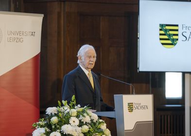Prof. Dr. Kurt Biedenkopf wurde die Ehrendoktorwürde der Universität Leipzig verliehen.