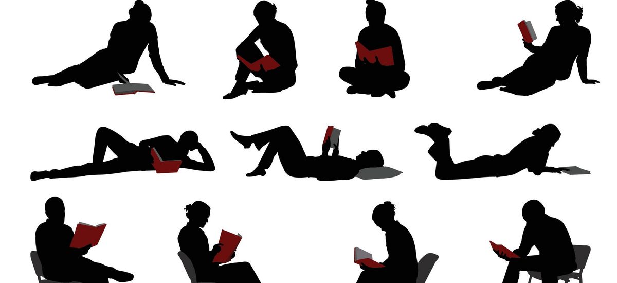 Das Bild zeigt Studierende, die sitzend, liegend bzw. am Tisch sitzend, lernen, Foto: ColourBox.