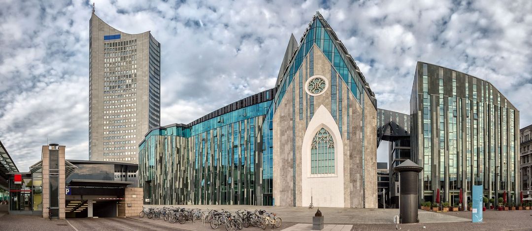 Panoramaansicht der Universität Leipzig am Augustusplatz in Leipzig