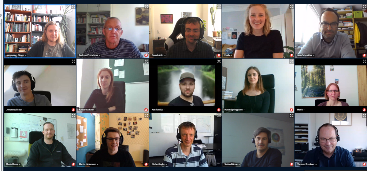 Bildschirmfoto von einem Projekttreffen mit 15 Beteiligten.